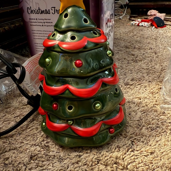 Scentsy Other - Scentsy Christmas Tree Warmer